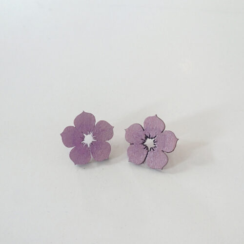 Lemmikkini-korvakoru, vaalea liia